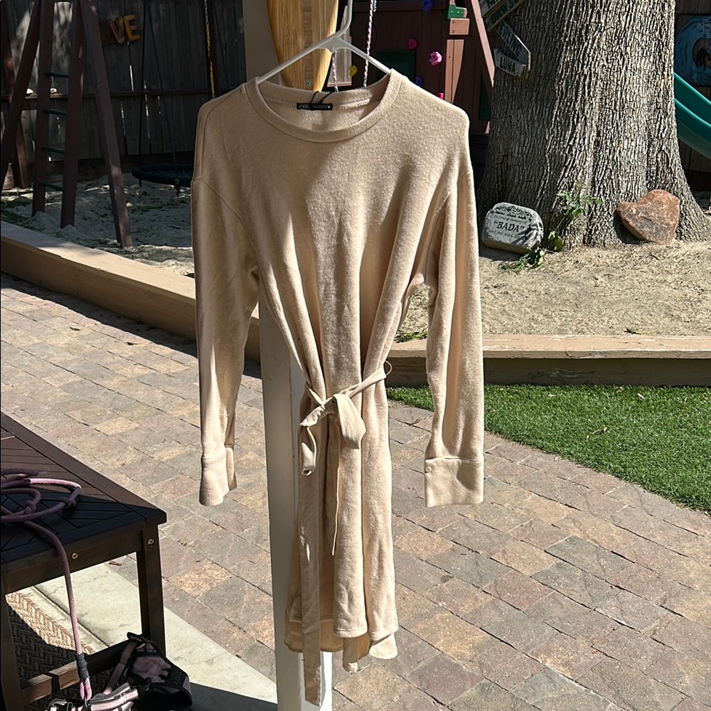 ZARA NWT Beige Knit Tye Dress. Adorable Size Small